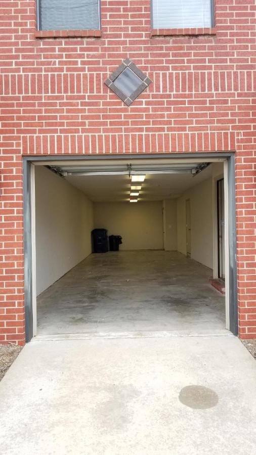 Old Fort Loft King & Queen Suites Nearest Accomodation To Marshals Museum Power Your Ev For Free! Fort Smith Exterior photo
